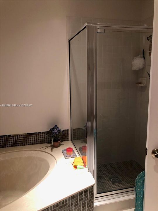 For Rent: $3,500 (3 beds, 2 baths, 1747 Square Feet)