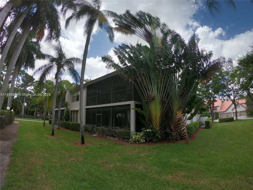 For Rent: $3,500 (3 beds, 2 baths, 1747 Square Feet)