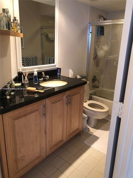 For Rent: $3,500 (3 beds, 2 baths, 1747 Square Feet)