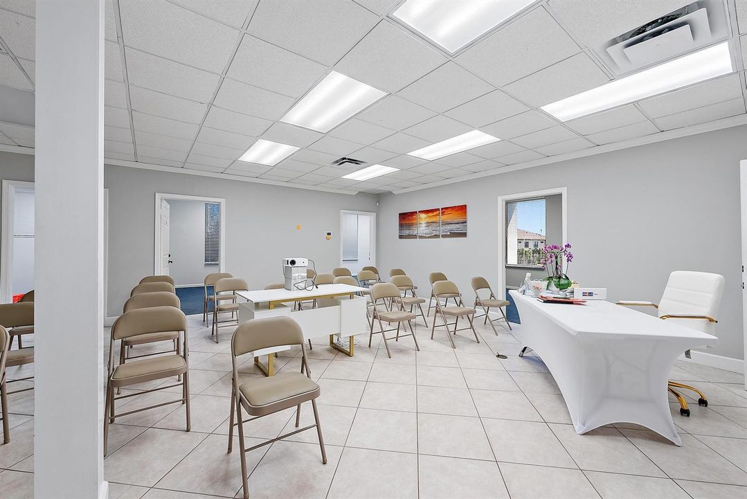 2328 S Congress Ave-5