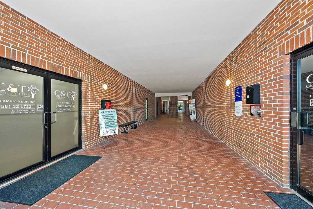 2328 S Congress Ave-23