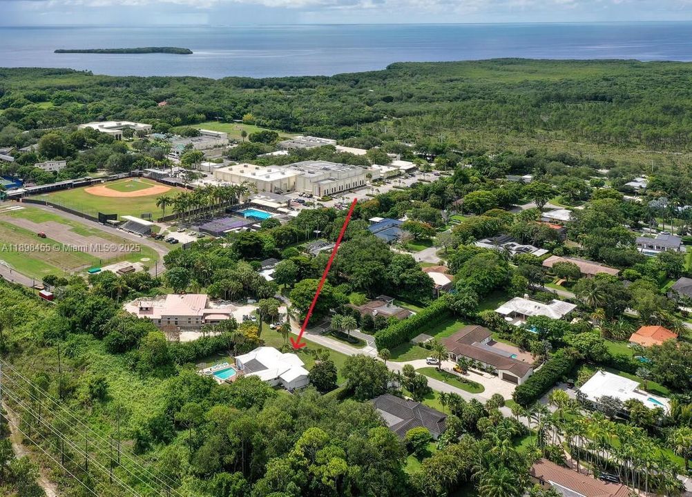 Activo con contrato: $1,599,000 (4 camas, 2 baños, 2394 Pies cuadrados)