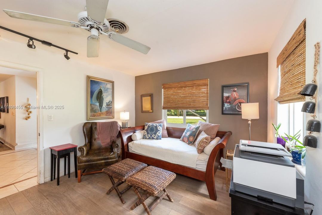 Activo con contrato: $1,599,000 (4 camas, 2 baños, 2394 Pies cuadrados)