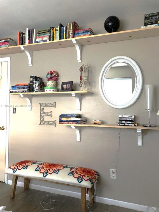 Activo con contrato: $1,599,000 (4 camas, 2 baños, 2394 Pies cuadrados)