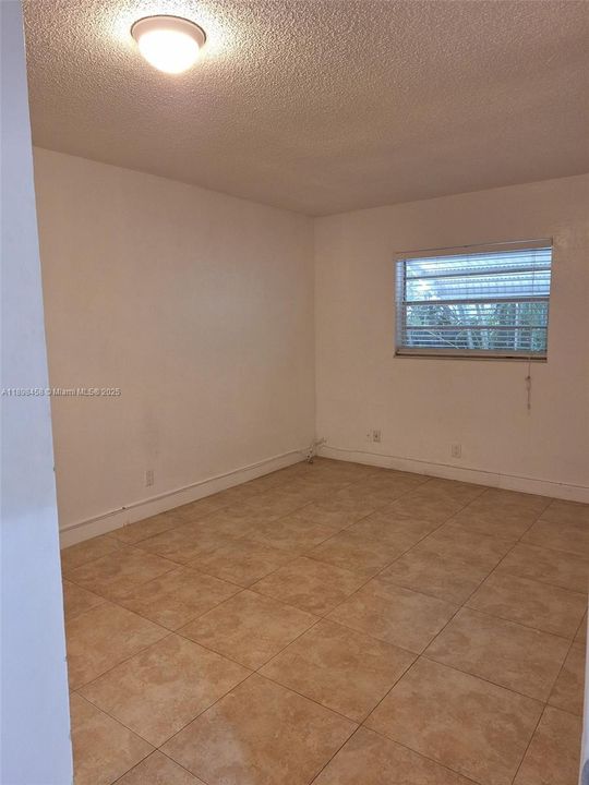 For Rent: $4,500 (4 beds, 3 baths, 1800 Square Feet)