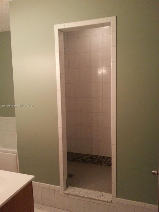 For Rent: $4,500 (4 beds, 3 baths, 1800 Square Feet)