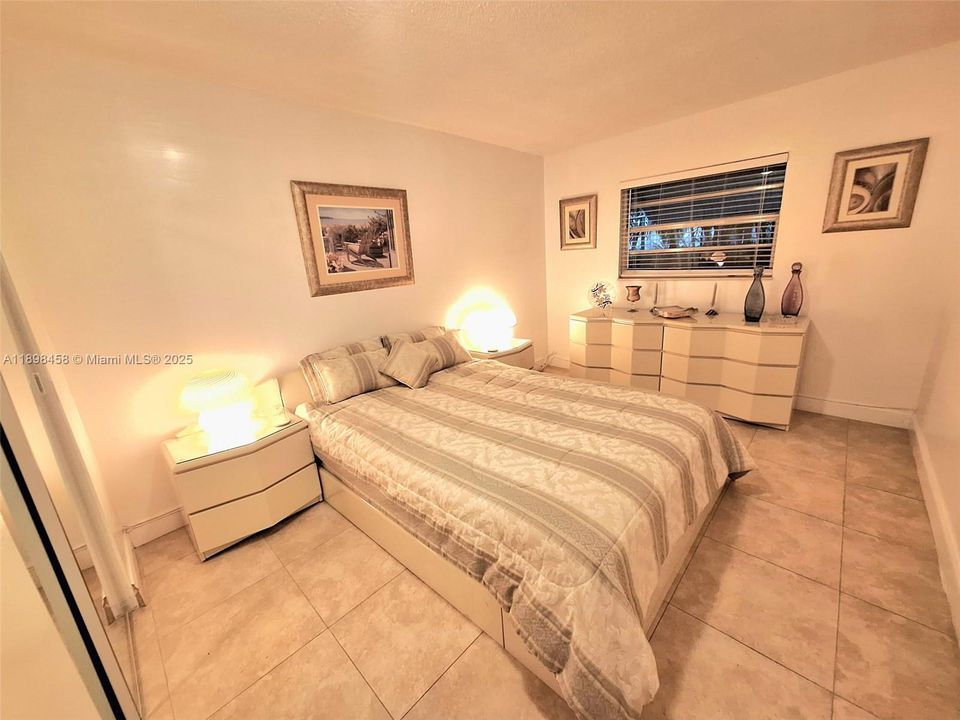 For Rent: $4,500 (4 beds, 3 baths, 1800 Square Feet)