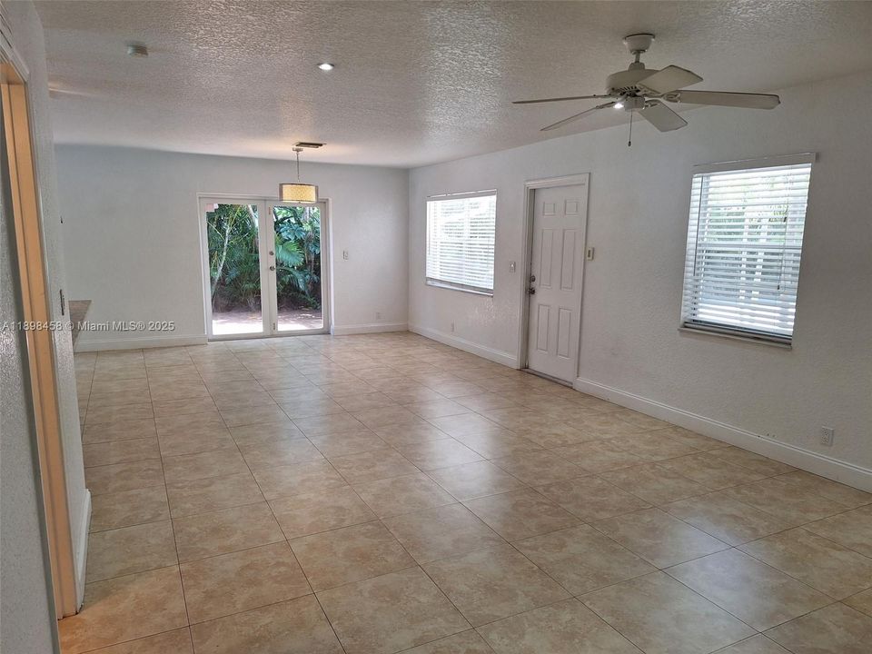 For Rent: $4,500 (4 beds, 3 baths, 1800 Square Feet)