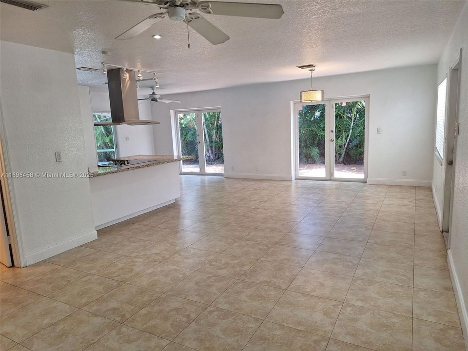 For Rent: $4,500 (4 beds, 3 baths, 1800 Square Feet)