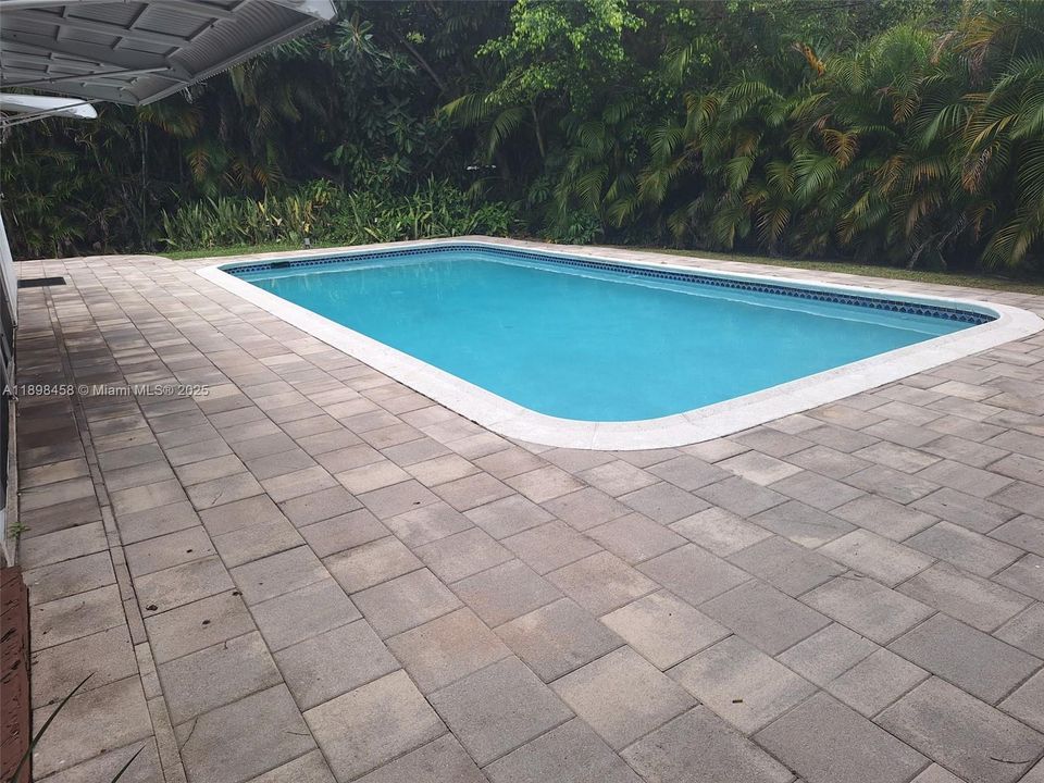 For Rent: $4,500 (4 beds, 3 baths, 1800 Square Feet)