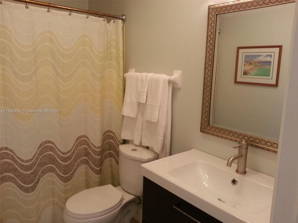 For Rent: $4,500 (4 beds, 3 baths, 1800 Square Feet)