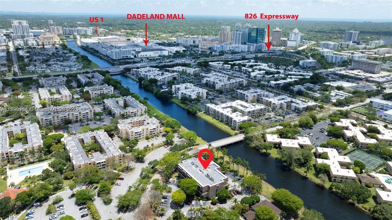 For Sale: $262,000 (1 beds, 1 baths, 710 Square Feet)