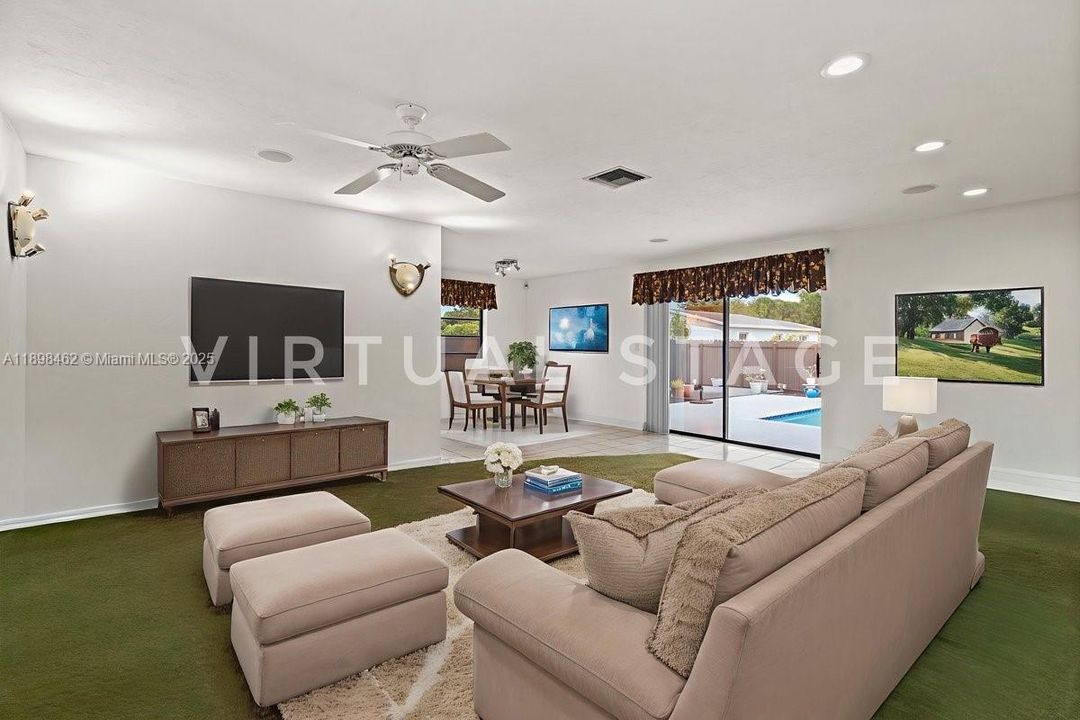 Virtual Stage family Room