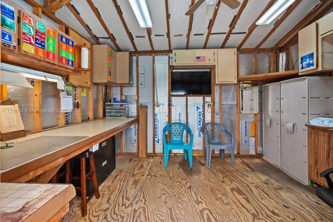 Active With Contract: $699,876 (3 beds, 2 baths, 2034 Square Feet)