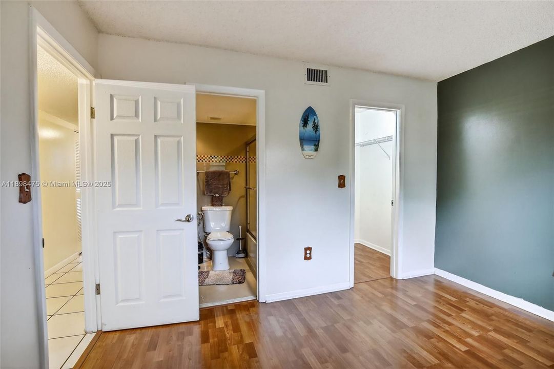 Recently Rented: $1,800 (2 beds, 2 baths, 970 Square Feet)