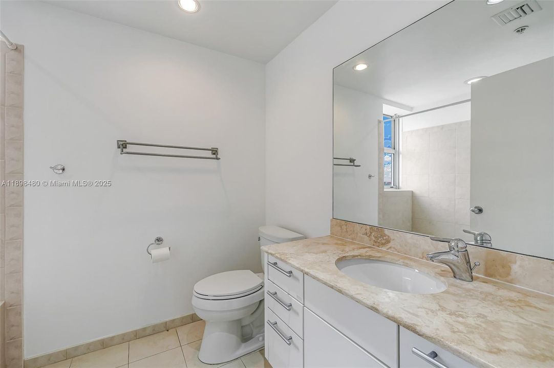 最近租的: $5,000 (3 贝兹, 2 浴室, 1712 平方英尺)