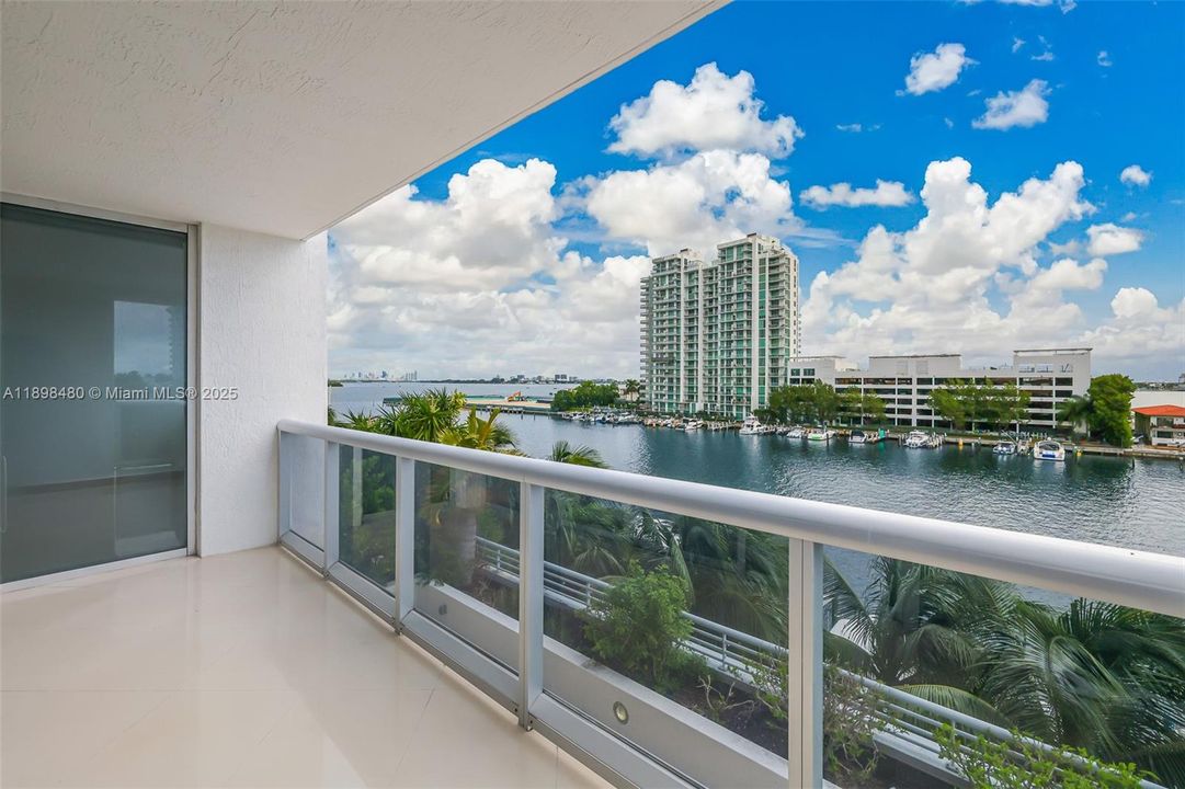 最近租的: $5,000 (3 贝兹, 2 浴室, 1712 平方英尺)