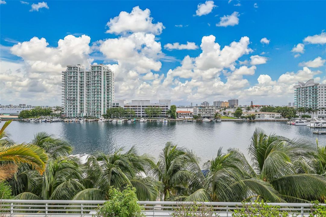 最近租的: $5,000 (3 贝兹, 2 浴室, 1712 平方英尺)