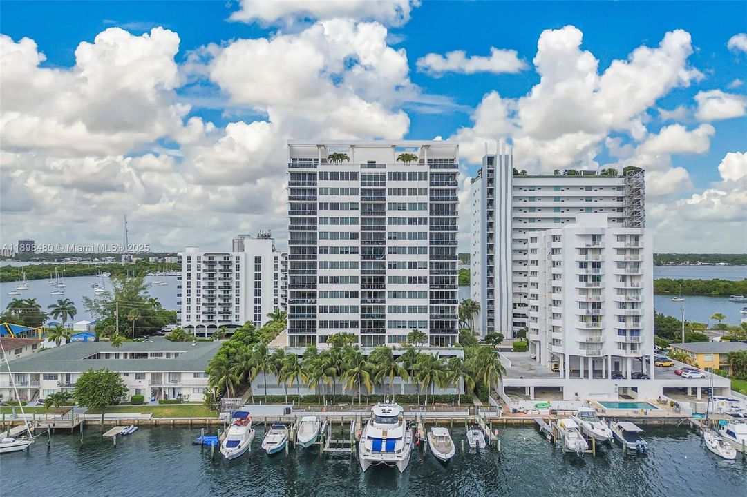 最近租的: $5,000 (3 贝兹, 2 浴室, 1712 平方英尺)