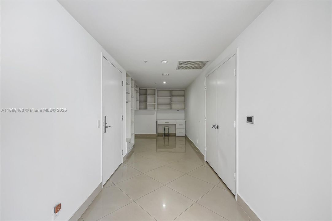 最近租的: $5,000 (3 贝兹, 2 浴室, 1712 平方英尺)