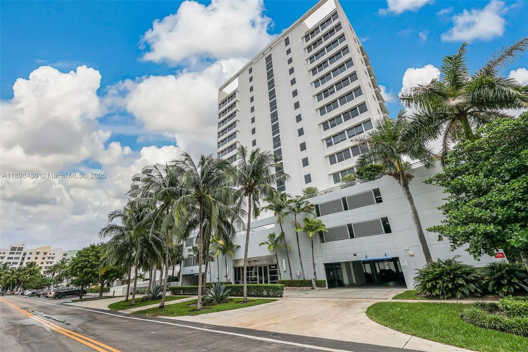 最近租的: $5,000 (3 贝兹, 2 浴室, 1712 平方英尺)