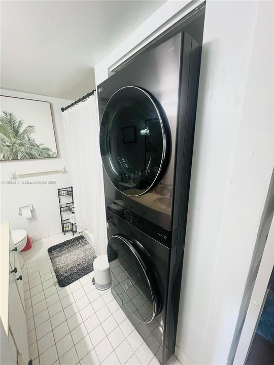 En Venta: $215,000 (2 camas, 2 baños, 1030 Pies cuadrados)