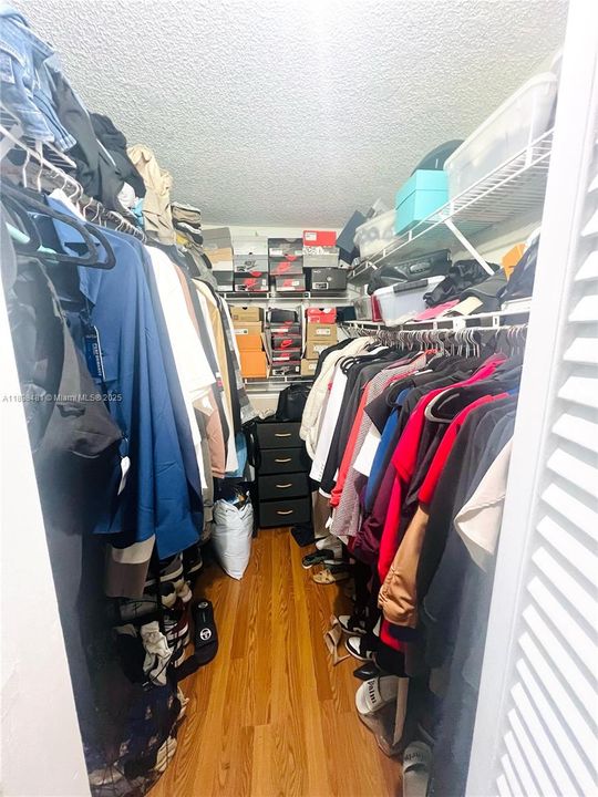 En Venta: $215,000 (2 camas, 2 baños, 1030 Pies cuadrados)