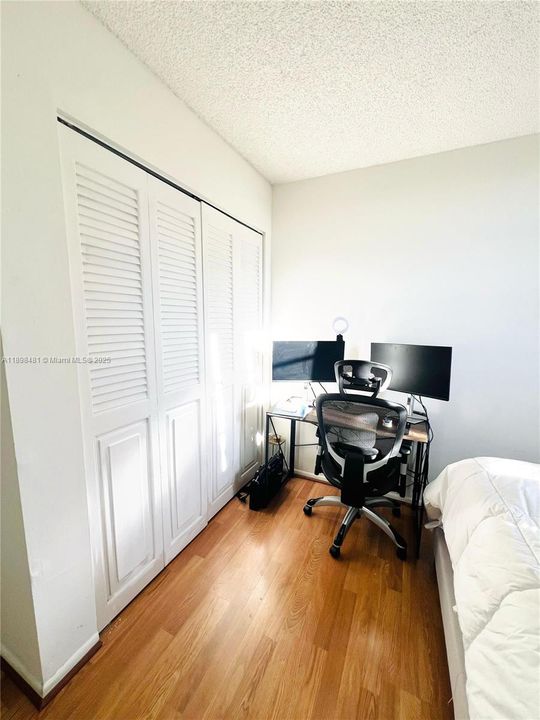 En Venta: $215,000 (2 camas, 2 baños, 1030 Pies cuadrados)