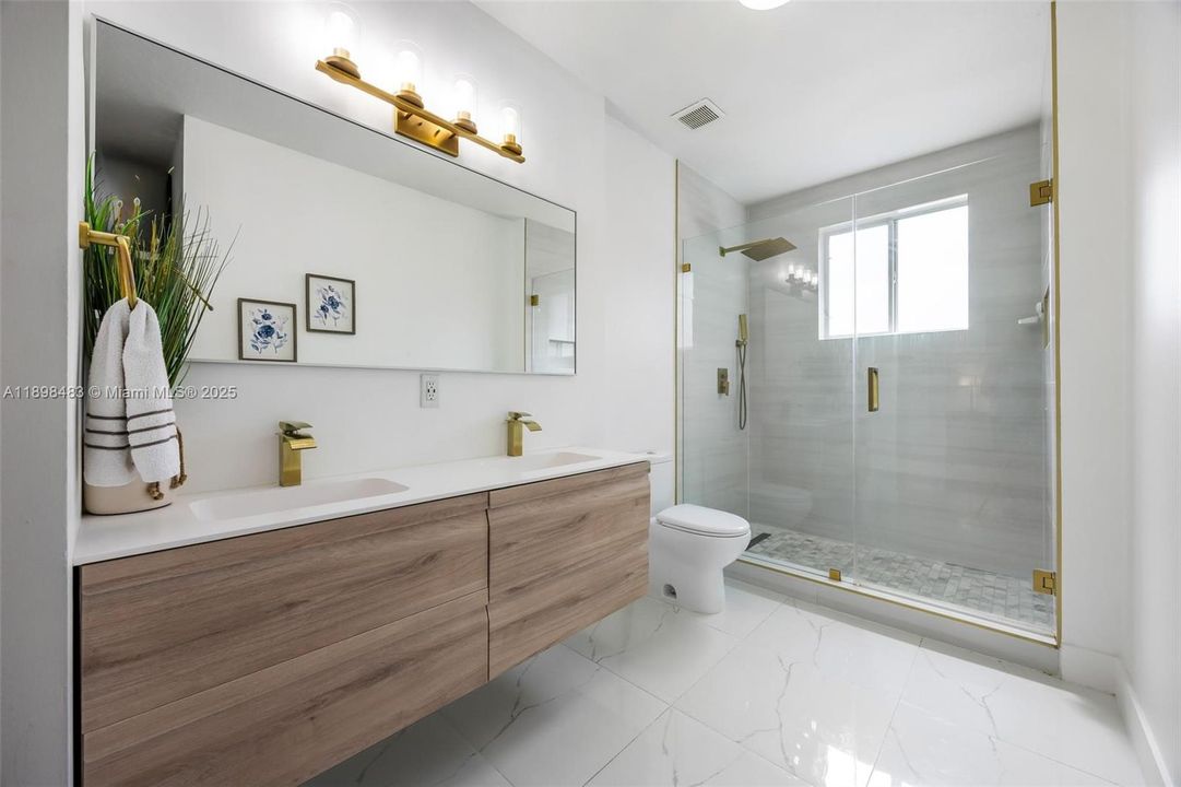 For Sale: $625,000 (3 beds, 2 baths, 1829 Square Feet)