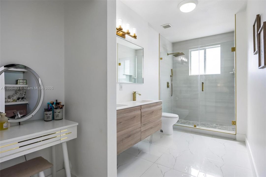 For Sale: $625,000 (3 beds, 2 baths, 1829 Square Feet)