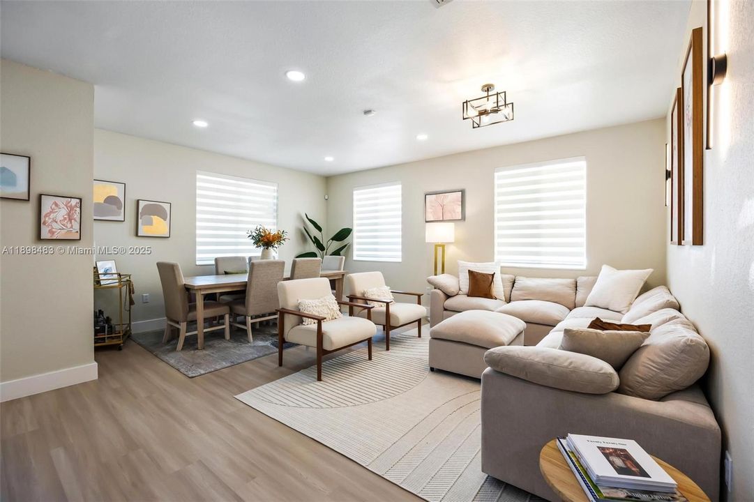 For Sale: $625,000 (3 beds, 2 baths, 1829 Square Feet)