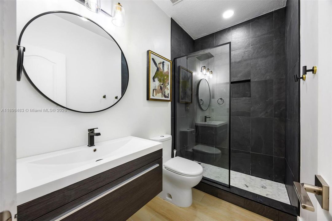 For Sale: $625,000 (3 beds, 2 baths, 1829 Square Feet)