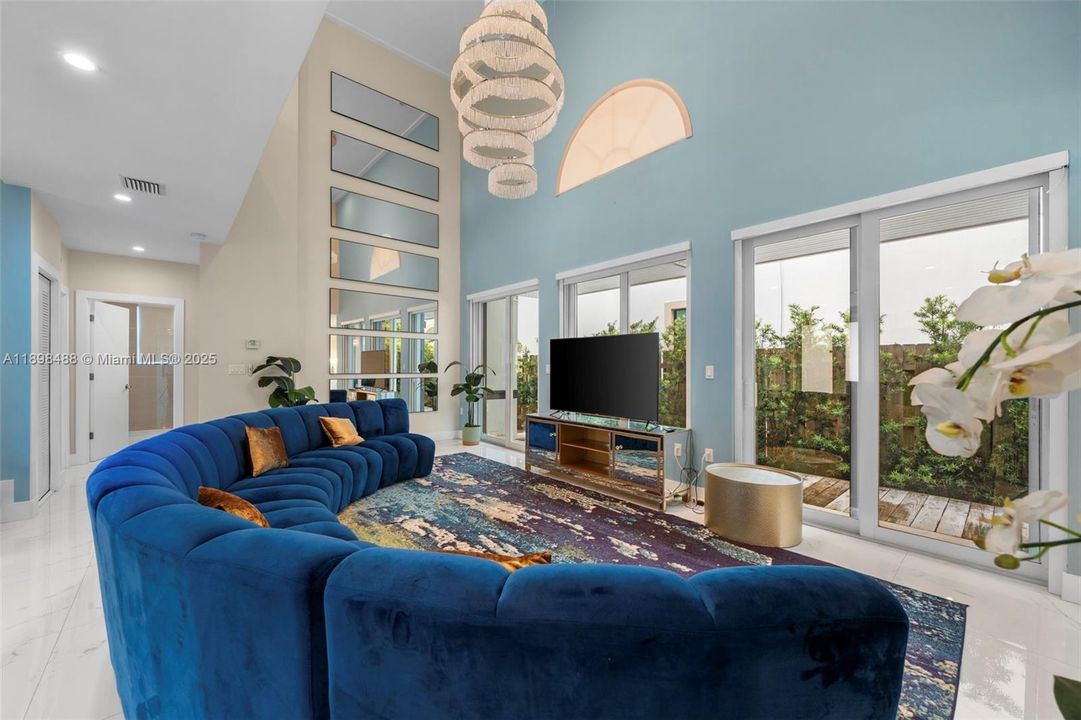 For Sale: $2,349,999 (4 beds, 3 baths, 3121 Square Feet)