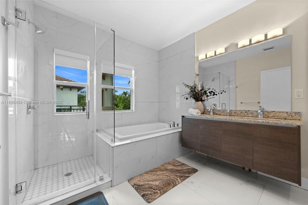 For Sale: $2,349,999 (4 beds, 3 baths, 3121 Square Feet)