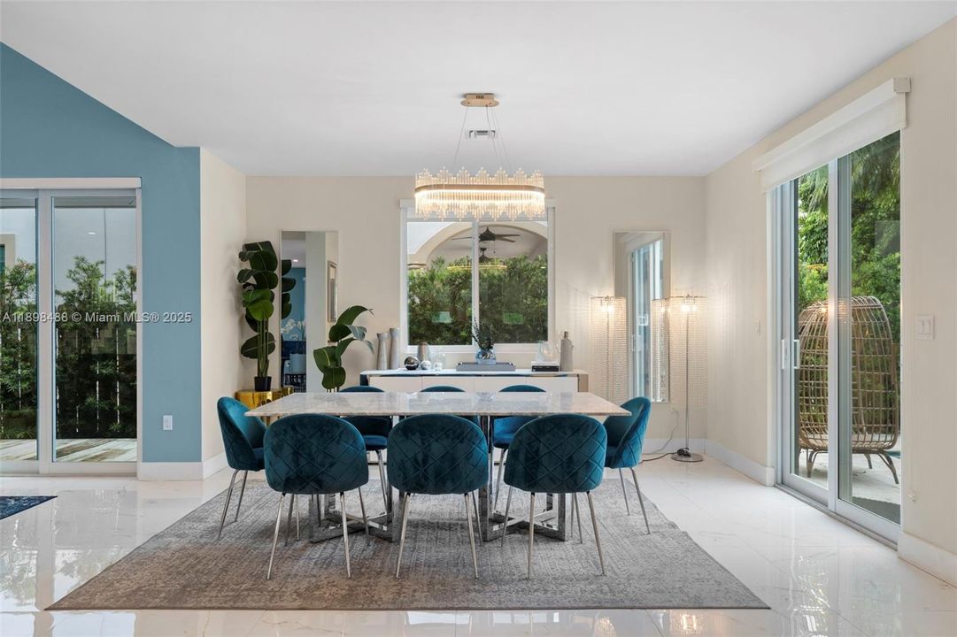 For Sale: $2,349,999 (4 beds, 3 baths, 3121 Square Feet)