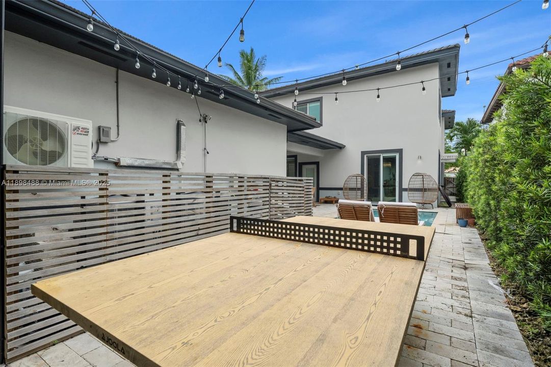 For Sale: $2,349,999 (4 beds, 3 baths, 3121 Square Feet)