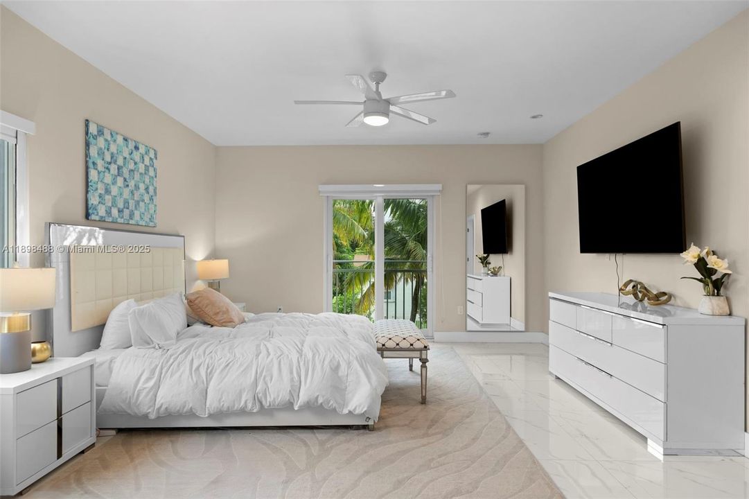 For Sale: $2,349,999 (4 beds, 3 baths, 3121 Square Feet)