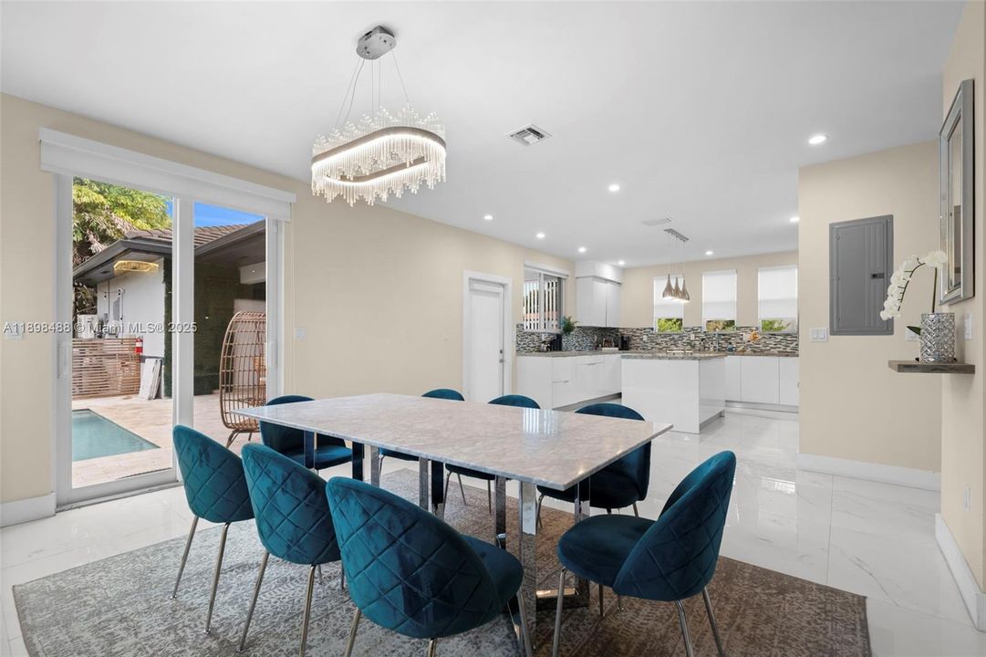 For Sale: $2,349,999 (4 beds, 3 baths, 3121 Square Feet)