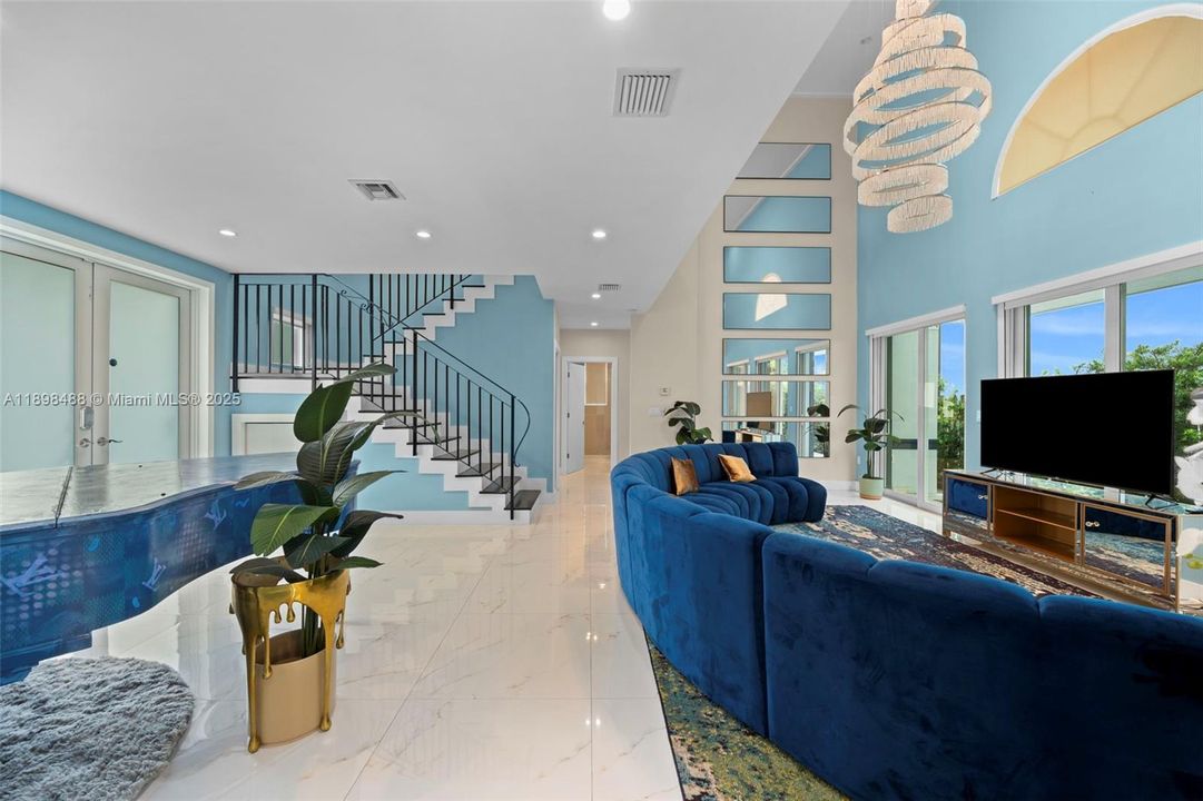 For Sale: $2,349,999 (4 beds, 3 baths, 3121 Square Feet)