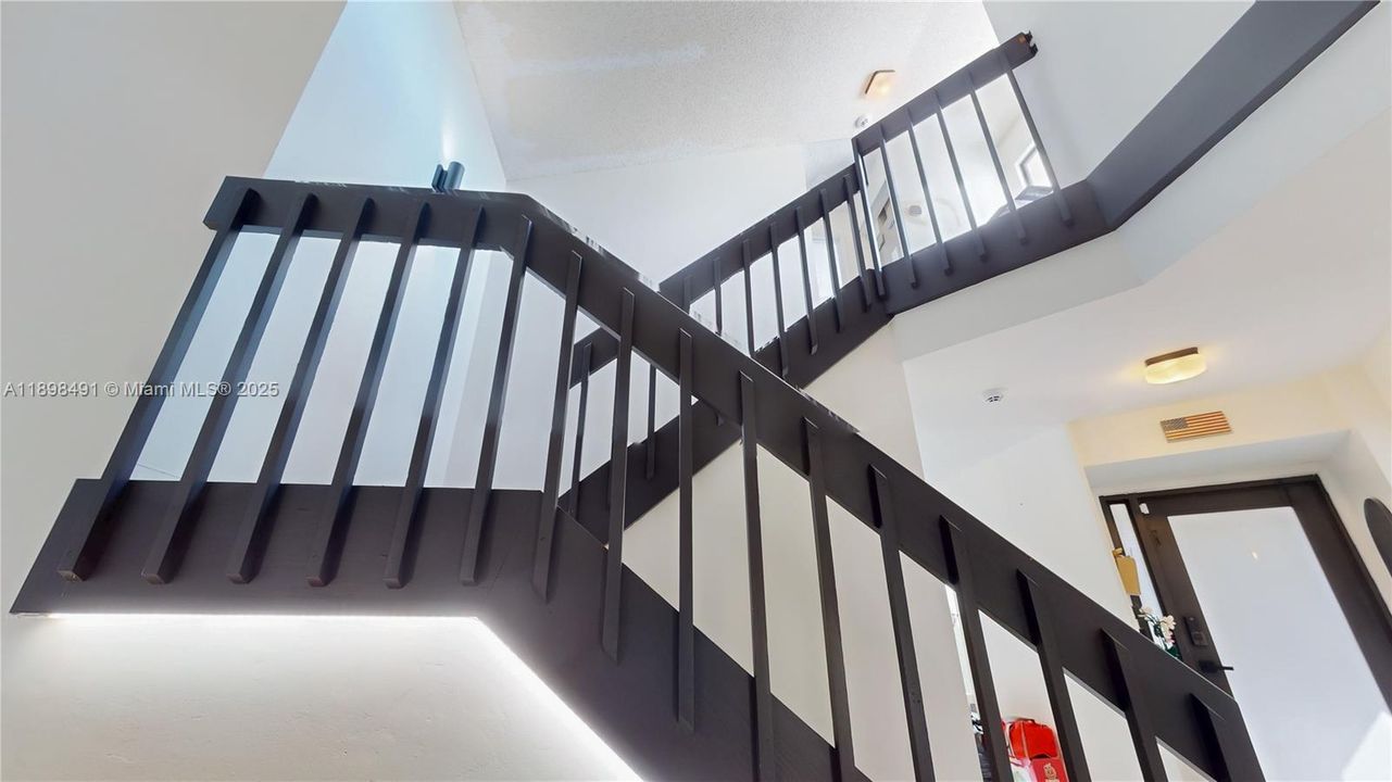 For Sale: $545,000 (3 beds, 2 baths, 1484 Square Feet)