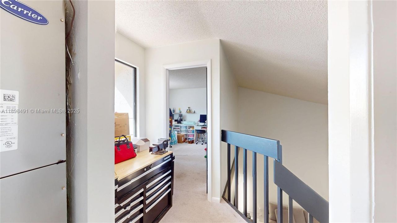 For Sale: $545,000 (3 beds, 2 baths, 1484 Square Feet)