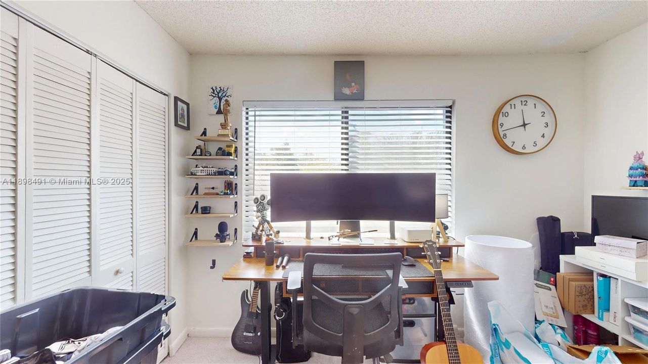 For Sale: $545,000 (3 beds, 2 baths, 1484 Square Feet)