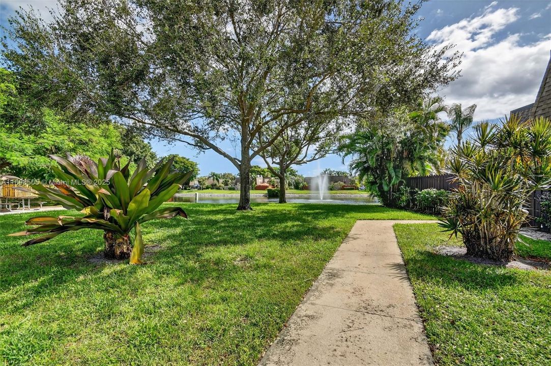 Recently Rented: $2,300 (2 beds, 2 baths, 1235 Square Feet)