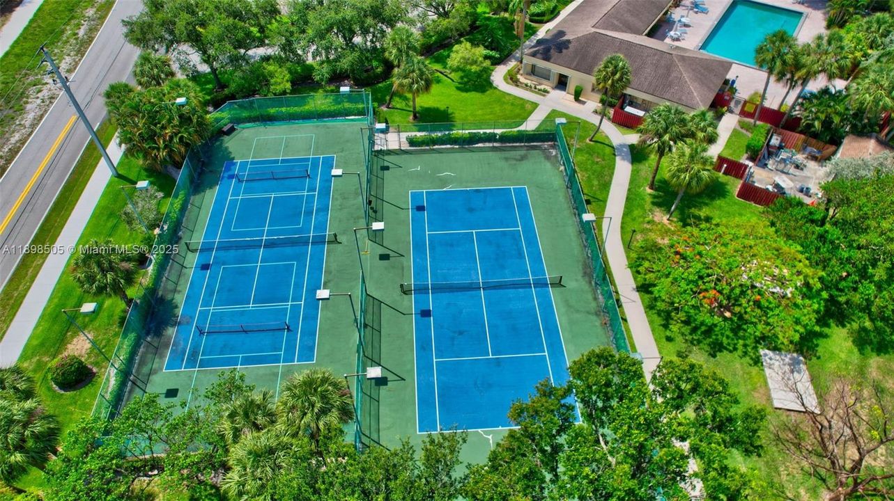 Recently Rented: $2,300 (2 beds, 2 baths, 1235 Square Feet)