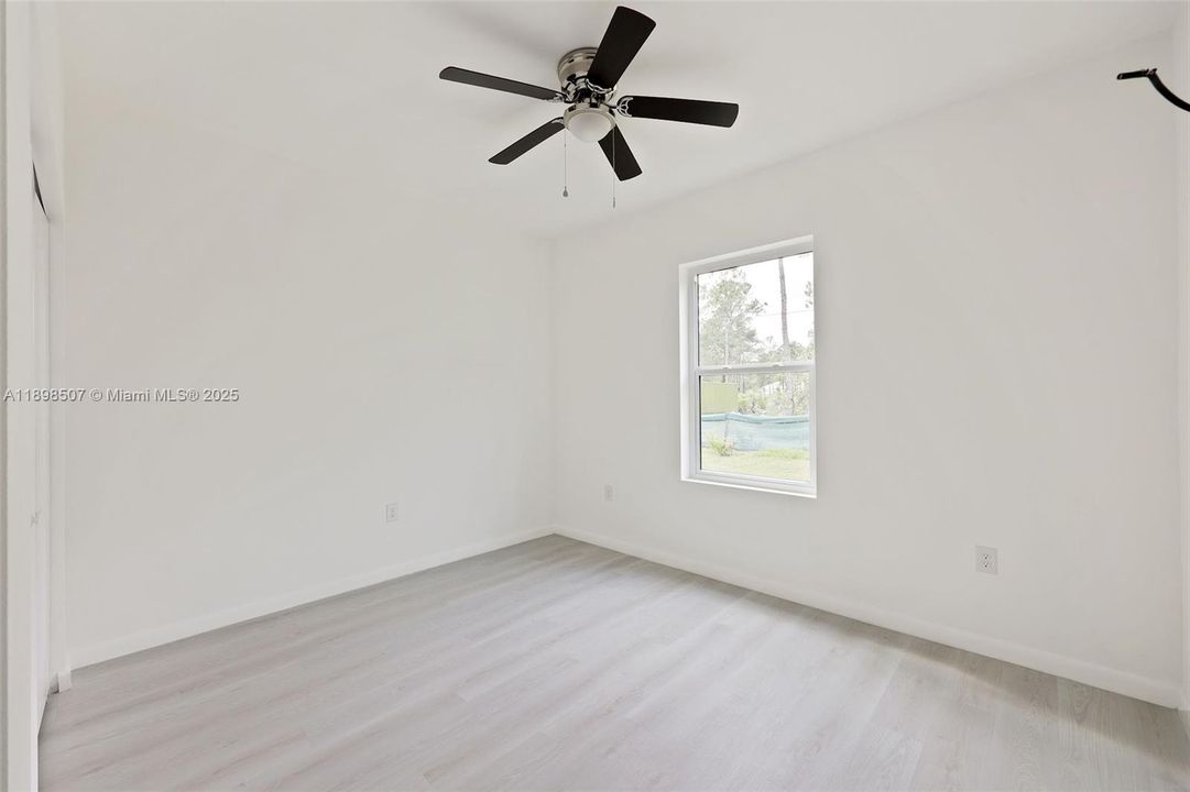 出租: $2,900 (4 贝兹, 3 浴室, 2155 平方英尺)