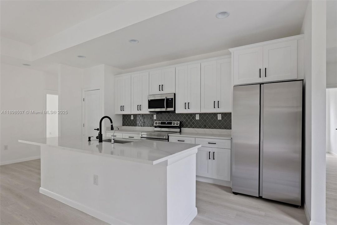 出租: $2,900 (4 贝兹, 3 浴室, 2155 平方英尺)