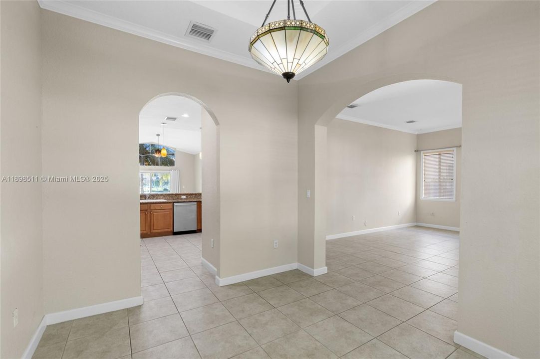 На продажу: $669,500 (3 спален, 2 ванн, 2062 Квадратных фут)