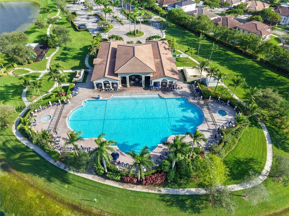 На продажу: $669,500 (3 спален, 2 ванн, 2062 Квадратных фут)