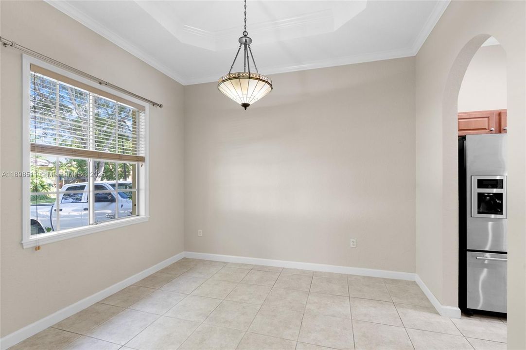 На продажу: $669,500 (3 спален, 2 ванн, 2062 Квадратных фут)