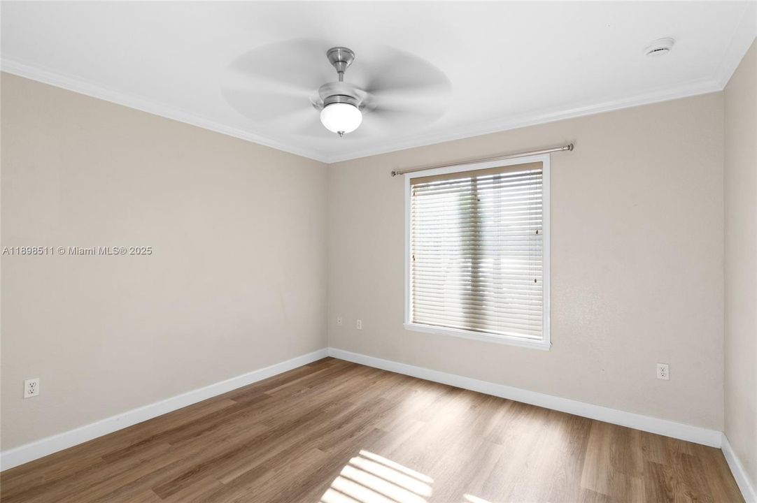 На продажу: $669,500 (3 спален, 2 ванн, 2062 Квадратных фут)